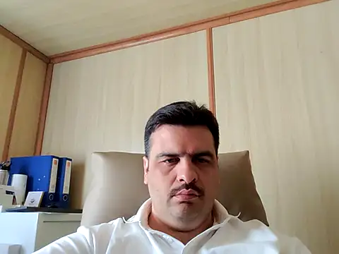 office-man online show from 04/20/26, 04:37