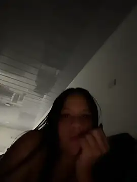 Lupitaa33 online show from 04/20/26, 06:16