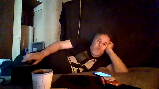 Nightshade1195 online show from 05/06/26, 05:51