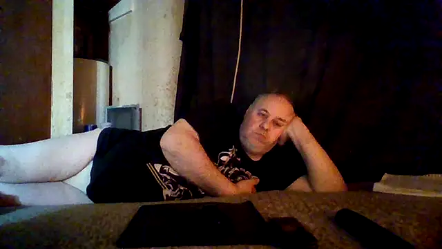 Nightshade1195 online show from 05/21/26, 06:04