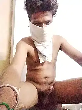 Snapshot of Gujju_chhokro_ chatting on 06/15/26, 05:37 Gujju chhokro online show from 06/15/26, 05:37