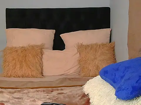 julianaa19 online show from 04/26/26, 03:15