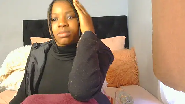 julianaa19 online show from 05/26/26, 06:31