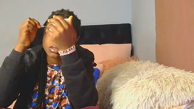 julianaa19 online show from 06/02/26, 05:53