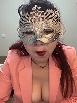 lucy-698 online show from 05/01/26, 12:32