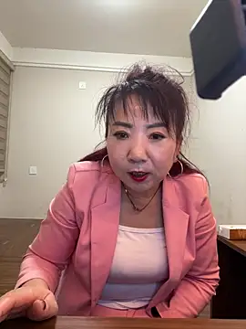 lucy-698 online show from 05/02/26, 12:32