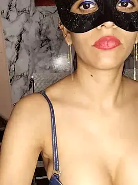 lovelyrosewifey online show from 07/07/26, 07:23