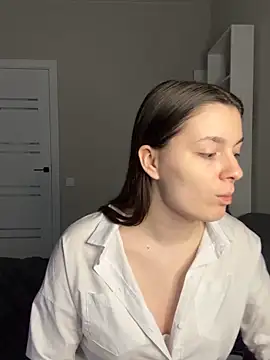 Emmy Boobssss online show from 04/20/26, 03:59