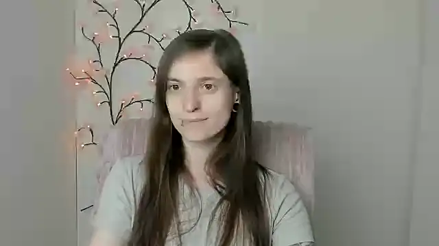 Snapshot of Luna_Tantra chatting on 05/22/26, 07:26 Luna Tantra online show from 05/22/26, 07:26