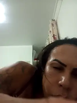 bonequinhalu online show from 04/21/26, 02:51