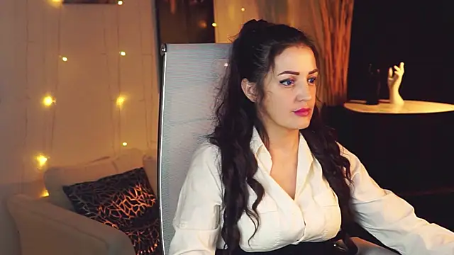 Snapshot of AureliaVane chatting on 05/19/26, 03:51 AureliaVane online show from 05/19/26, 03:51