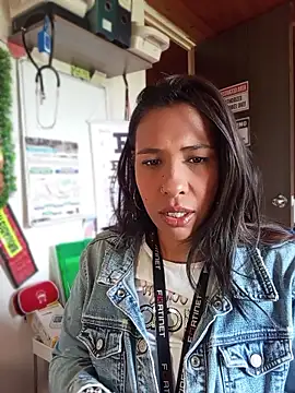 Ivon C online show from 05/14/26, 01:18
