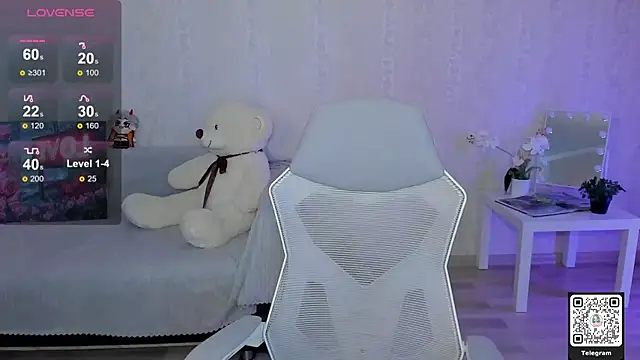 LinnLove online show from 05/10/26, 07:02
