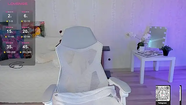 LinnLove online show from 05/28/26, 07:05