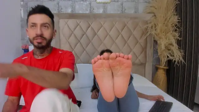 Snapshot of StevenAndLaura chatting on 05/01/26, 09:08 StevenAndLaura online show from 05/01/26, 09:08