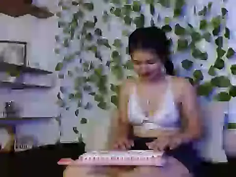 Jennal-Guerrero online show from 05/15/26, 10:50