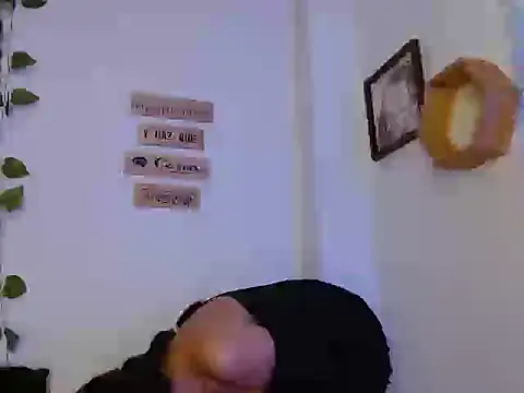 Jennal-Guerrero online show from 05/20/26, 11:44