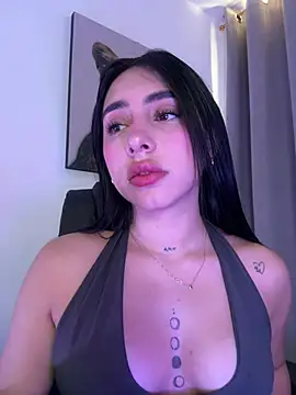 IsabellaNoir  online show from 04/25/26, 07:44