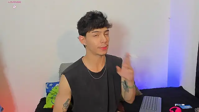 Snapshot of _IanLark chatting on 05/19/26, 11:00 IanLark online show from 05/19/26, 11:00