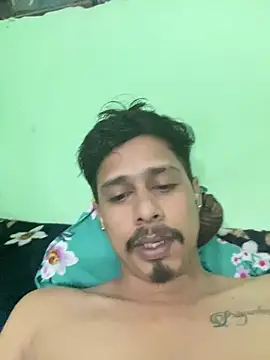 hot-couple-0 online show from 06/19/26, 10:41
