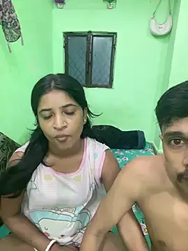 hot-couple-0 online show from 07/05/26, 05:03