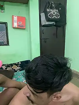 hot-couple-0 online show from 07/11/26, 07:44