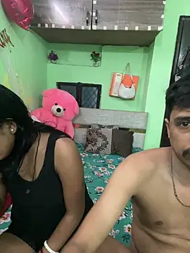 hot-couple-0 online show from 07/18/26, 07:23