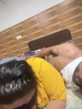 hot-couple-0 online show from 08/03/26, 04:33