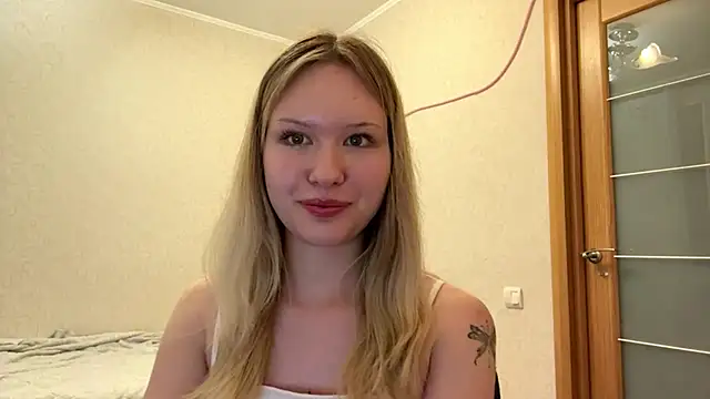 HoneyBlink online show from 05/02/26, 03:17