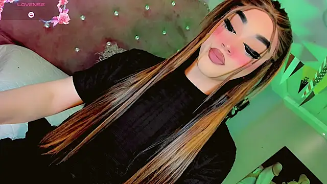 Snapshot of Camila_Vasquezz1 chatting on 06/19/26, 08:34 Camila Vasquezz1 online show from 06/19/26, 08:34