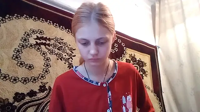 LunaLaday online show from 05/11/26, 02:39
