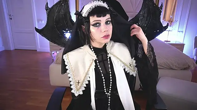OutfitObsession online show from 04/30/26, 01:06