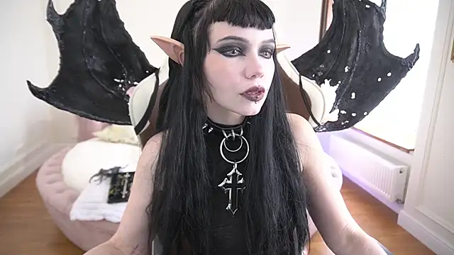 OutfitObsession online show from 05/09/26, 01:49