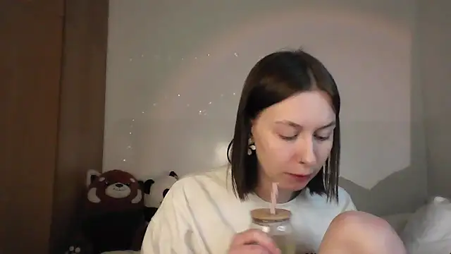 JuicyErika online show from 04/24/26, 08:22