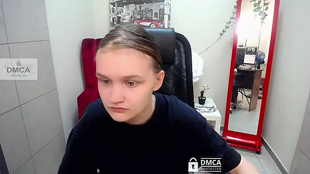  donnaSia  online show from 06/08/26, 06:14