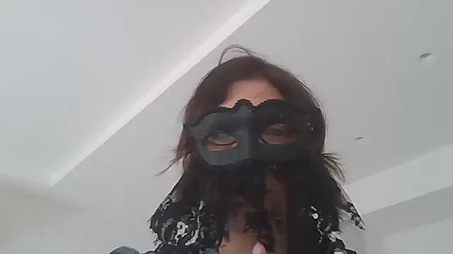 HelenTiAscolta online show from 04/28/26, 01:38
