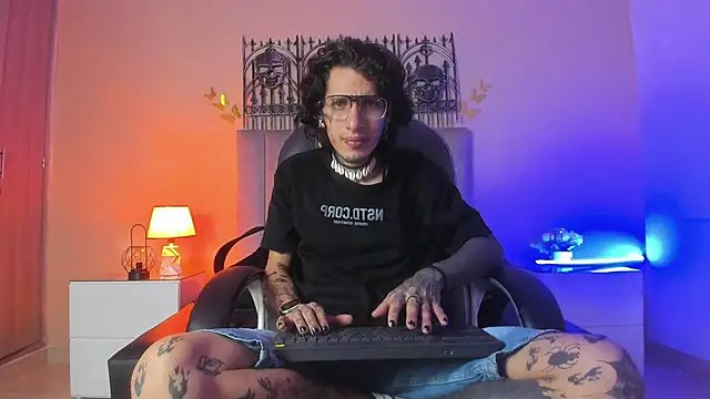 Vergil Noir  online show from 05/24/26, 03:55