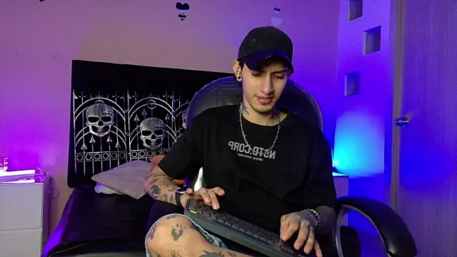 Vergil Noir  online show from 06/04/26, 04:07