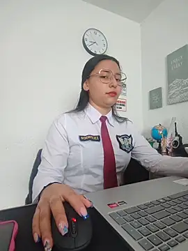 Snapshot of Queen_linda1 chatting on 05/26/26, 01:40 Queen linda1 online show from 05/26/26, 01:40