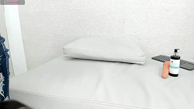 keylaa nahir online show from 04/21/26, 08:01