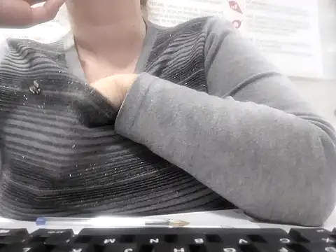 Snapshot of Cuginetti chatting on 04/28/26, 07:46 Cuginetti online show from 04/28/26, 07:46