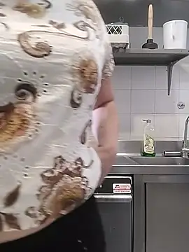Cuginetti online show from 06/15/26, 02:41