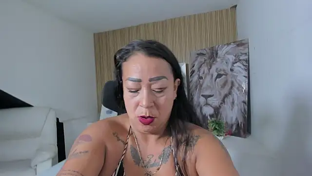 OrianaParra online show from 04/21/26, 09:17