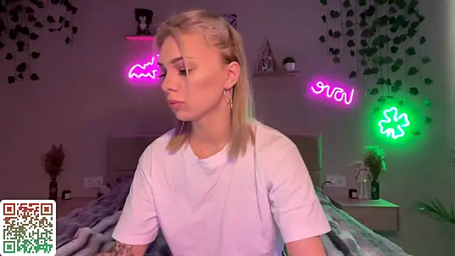 CandyRass online show from 05/10/26, 06:18