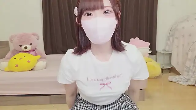 hiyo0001 online show from 06/06/26, 12:32