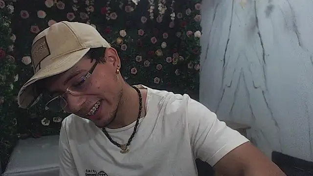 Snapshot of jbarto_ chatting on 05/23/26, 08:57 jbarto online show from 05/23/26, 08:57