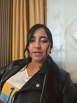 Snapshot of Nayarak_velver chatting on 06/27/26, 12:44 Nayarak velver online show from 06/27/26, 12:44