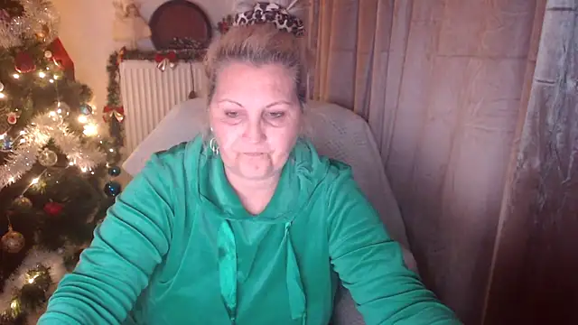 Divineblond online show from 11/30/25, 06:56