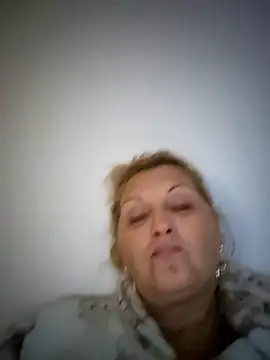 Divineblond online show from 01/18/26, 09:51