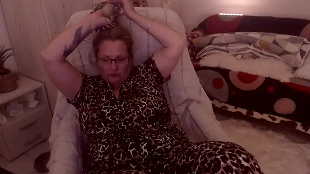 Divineblond online show from 03/21/26, 10:02